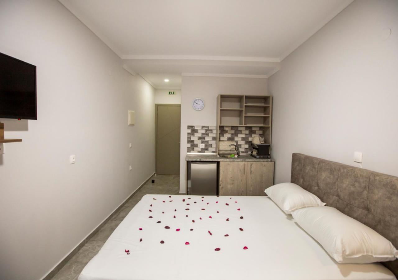 Artemida Suites Hanioti Ngoại thất bức ảnh