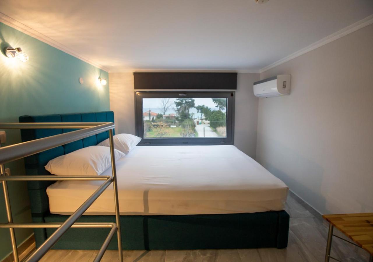 Artemida Suites Hanioti Ngoại thất bức ảnh