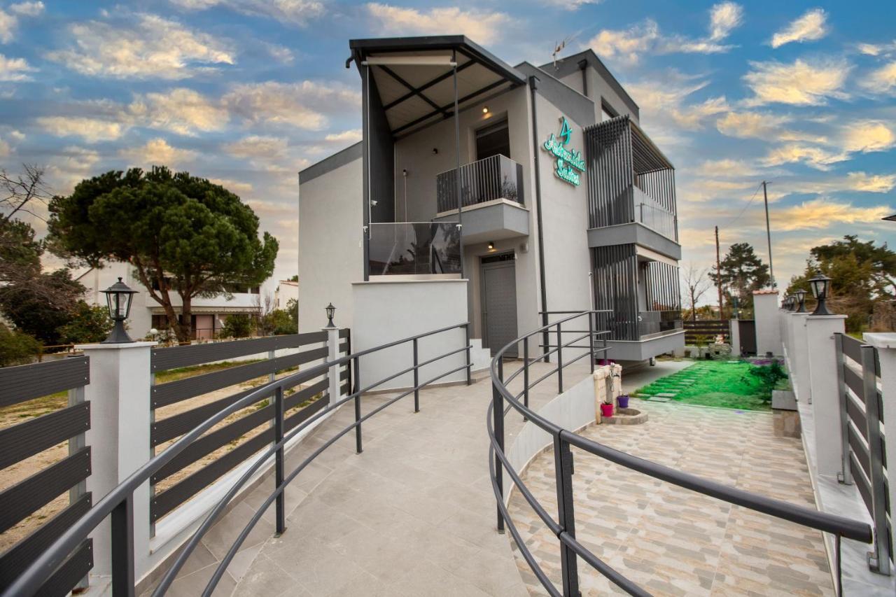 Artemida Suites Hanioti Ngoại thất bức ảnh