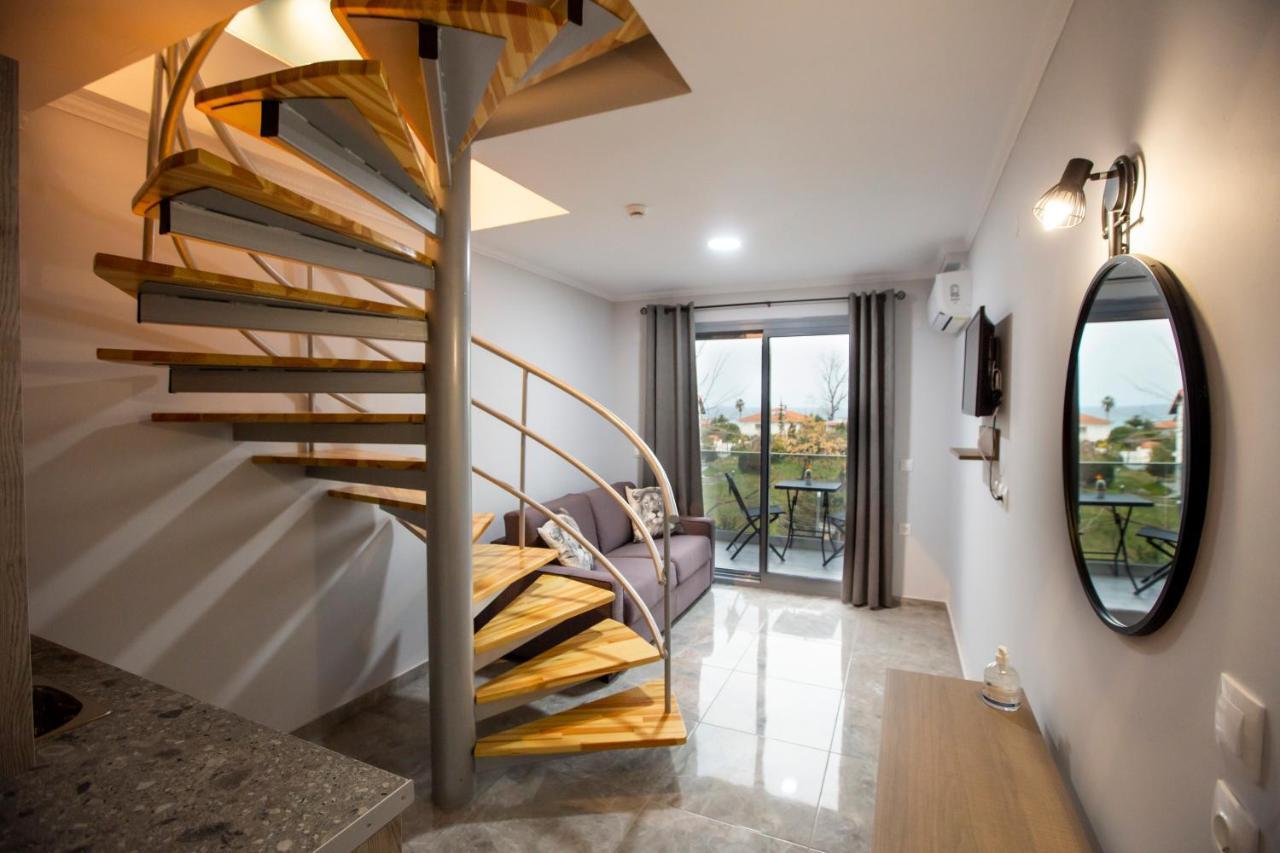 Artemida Suites Hanioti Ngoại thất bức ảnh