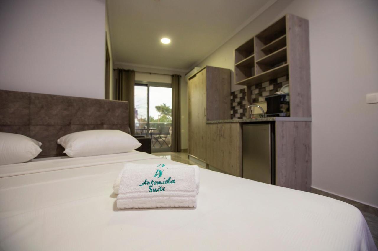 Artemida Suites Hanioti Ngoại thất bức ảnh